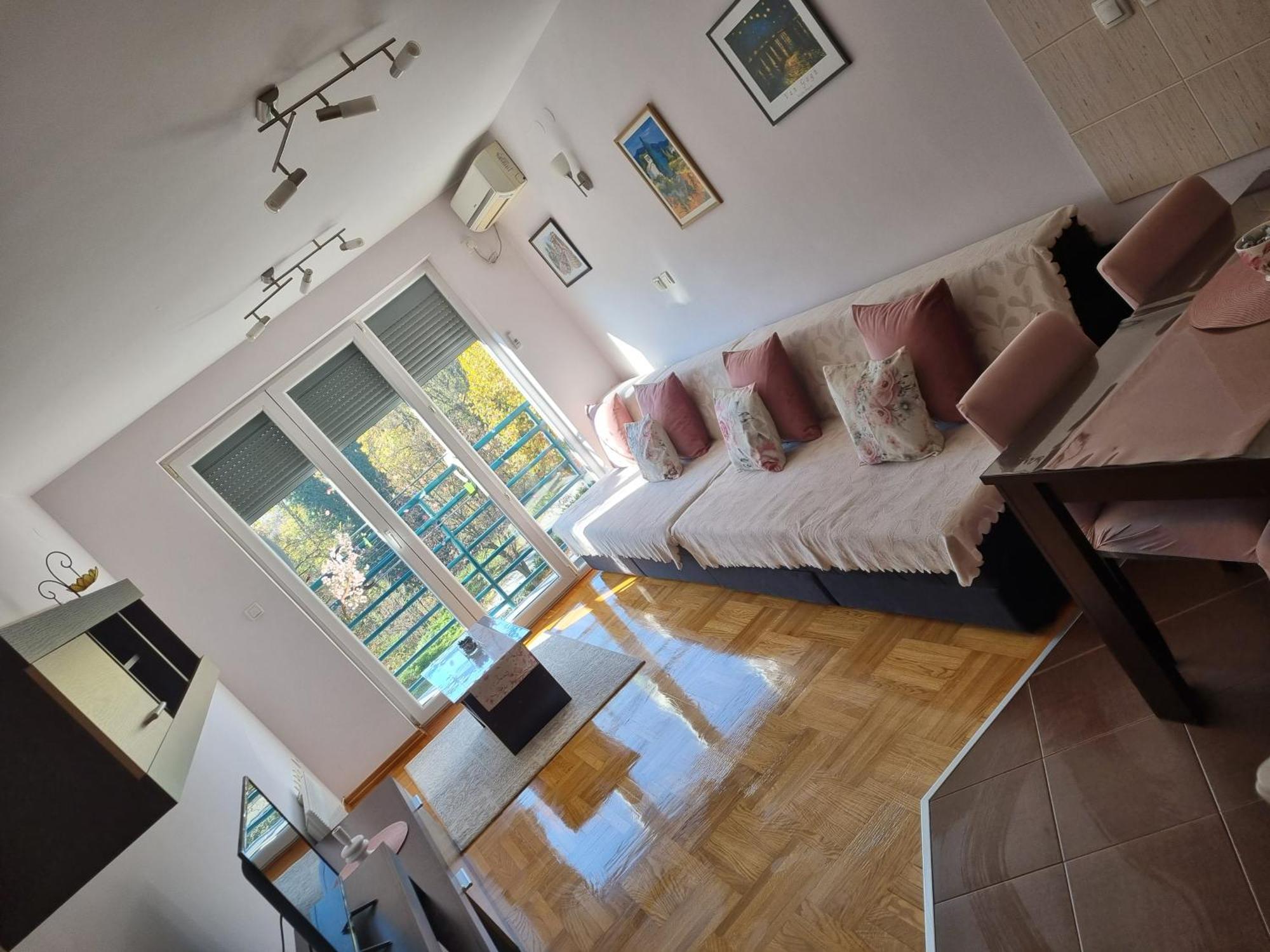 Studio Apartman Zvezdana Noc Vrnjačka Banja Exteriör bild